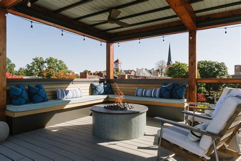 Bentz Street Rooftop - Square Corner