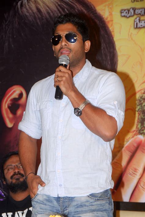 Telugu Cinema News: Allu Arjun Stills @ Badrinath Movie Success Meet