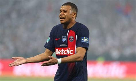 Kylian Mbappé le hace un guiño al AC Milan