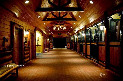 20 Absolutely Breathtaking Barn Aisles Horse Barns Dream Horse Barns