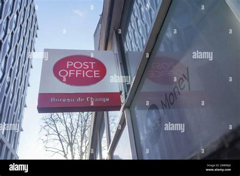 London Uk January A Local Post Office Branch In Central