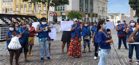 Barraqueiros E Ambulantes Protestam No Pelourinho Queremos Trabalhar