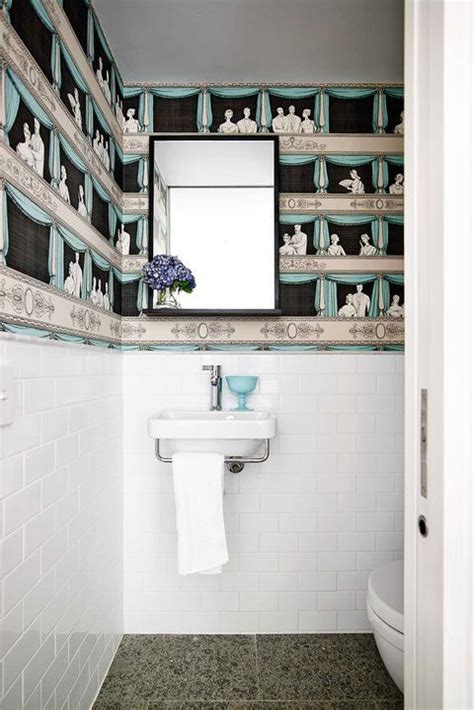 44 Chic Wallpapered Bathrooms That Will Convince You To Take The Plunge