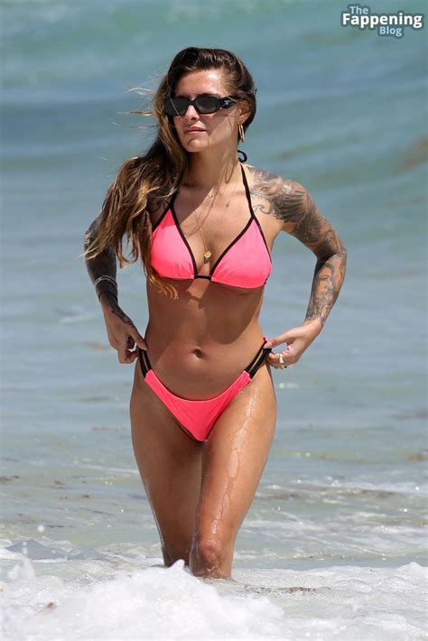 Sophia Thomalla Enjoys A Day At The Beach Rocking A Sexy Pink Bikini Photos PinayFlixx