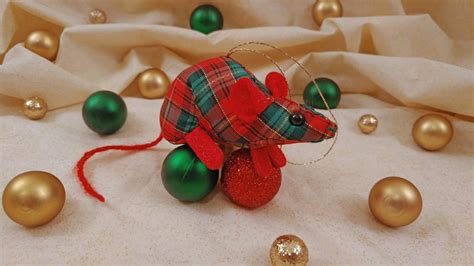 Red Plaid Mouserat Ornament Citrine Mouse