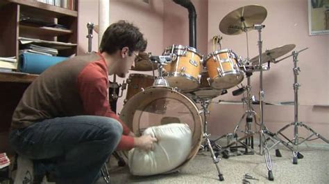 How To Tune A Bass Drum To Get The Best Sound Deboband