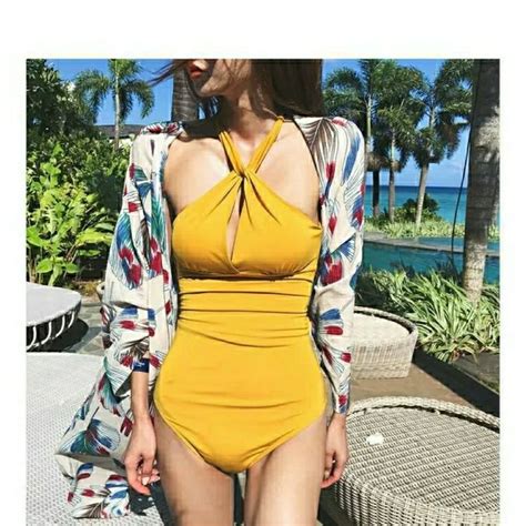 Swimsuit Ready Stock Swimsuit Bikini New Style Hot Spring Sexy Ins Leak Back Slimmer Look
