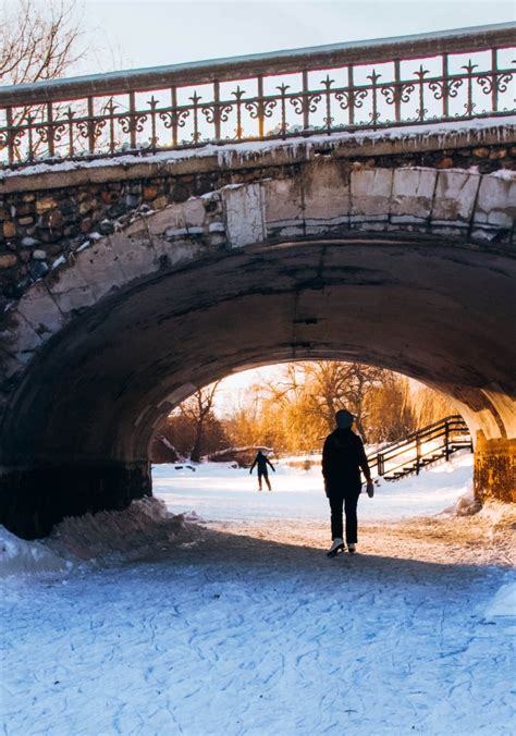 What to Wear in Canada in Winter: Recommendations from a Local - Nina ...