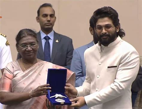 Allu Arjun Receives His First National Award Theprint Anifeed