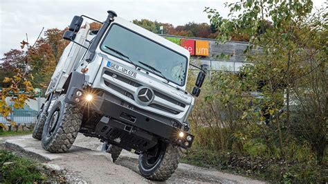 Unimog U 4023 museu de super brutos da Mercedes ganha nova atração