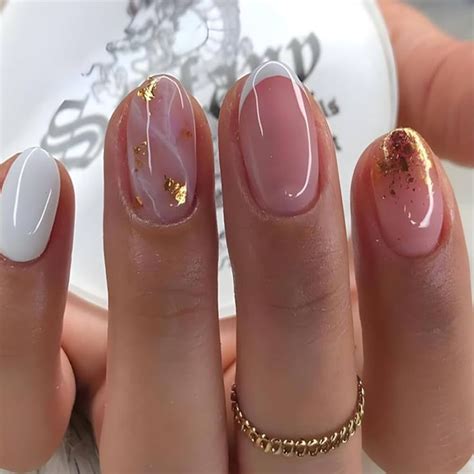 French Tip Press On Nails Short Round Head Almond Fake Nails With Gold