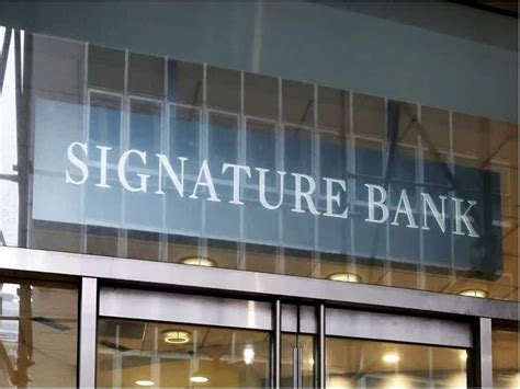 New York Community Bank To Buy Signature Bank نیویارک کمیونٹی بینک دیوالیہ سگنیچر بینک کو خریدے