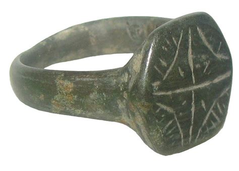 Médiéval époque des Croisés bague en bronze avec double étoile