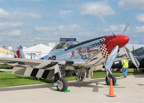 P 51d 20 Na 44 72051 Mustang Flies As 44 22051qp F Swee Flickr