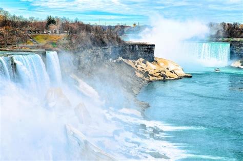 Premium Photo | Niagara falls, american side. a view on american falls ...