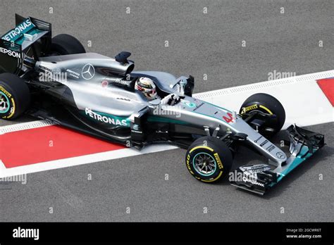 La Mercedes Amg F W Hybride De Lewis Hamilton Banque De