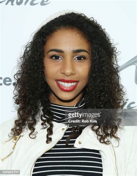 8 Hot Sexy Angelique Sabrina Bikini Pics