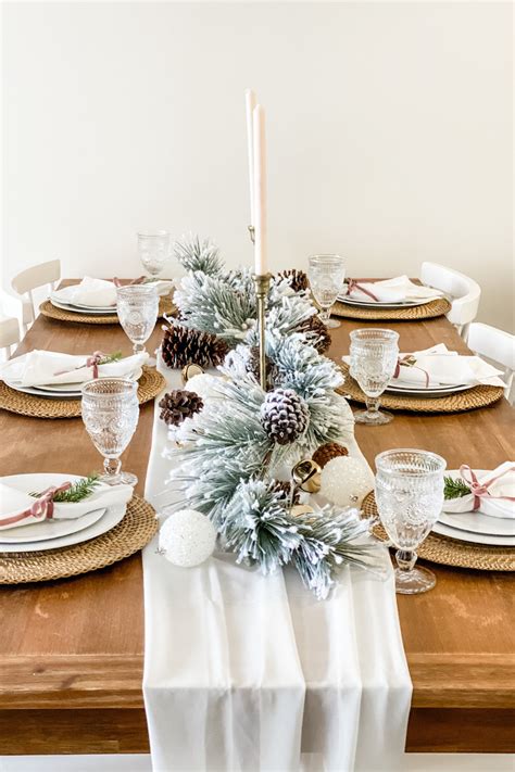 Christmas Dining Decor Christmas Decorations For The Home Christmas