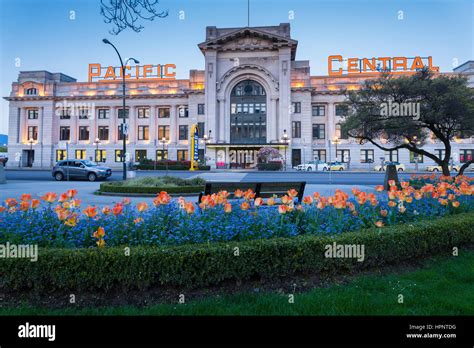 Pacific central station vancouver hi-res stock photography and images - Alamy