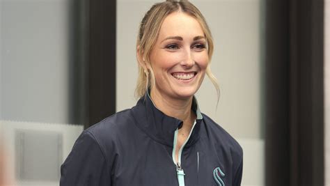Historia En La Nhl Jessica Campbell Se Convierte En La Primera Coach