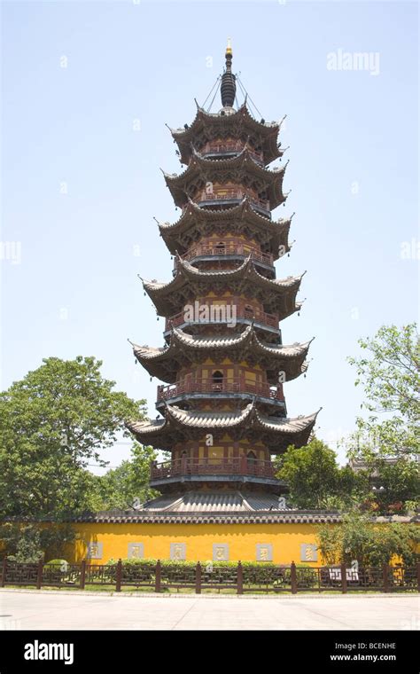 Temple Shanghai Hi Res Stock Photography And Images Alamy