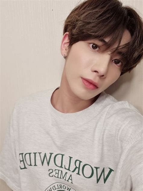 Taehyun Txt Update Txt Txt Taehyun Selfie Terry