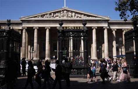 Dopo Lo Scandalo Il British Museum Espone Le Gemme Ritrovate