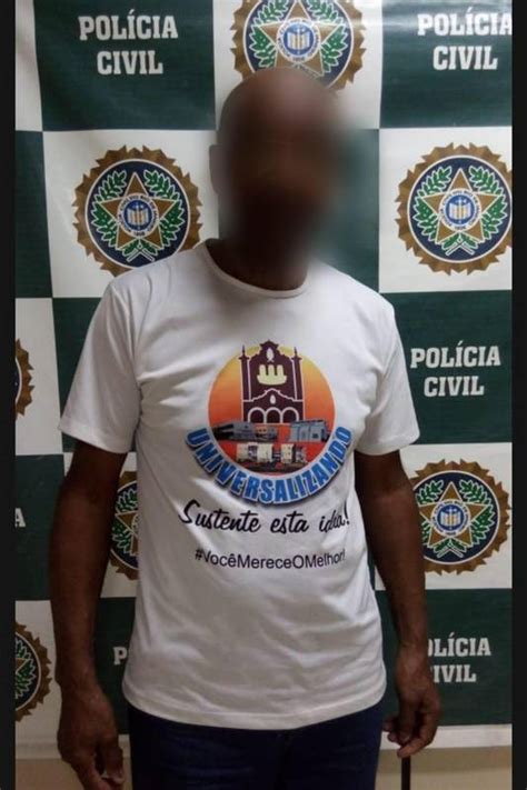 Idoso é preso após se masturbar para adolescentes em ônibus em Seropédica