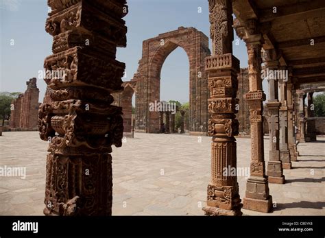 Ruins Of Quwwat Ul Islam Mosque Qutb Complex Unesco World Heritage