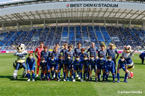 エスコートキッズ集合写真 アビスパ福岡公式サイト Avispa Fukuoka Official Website