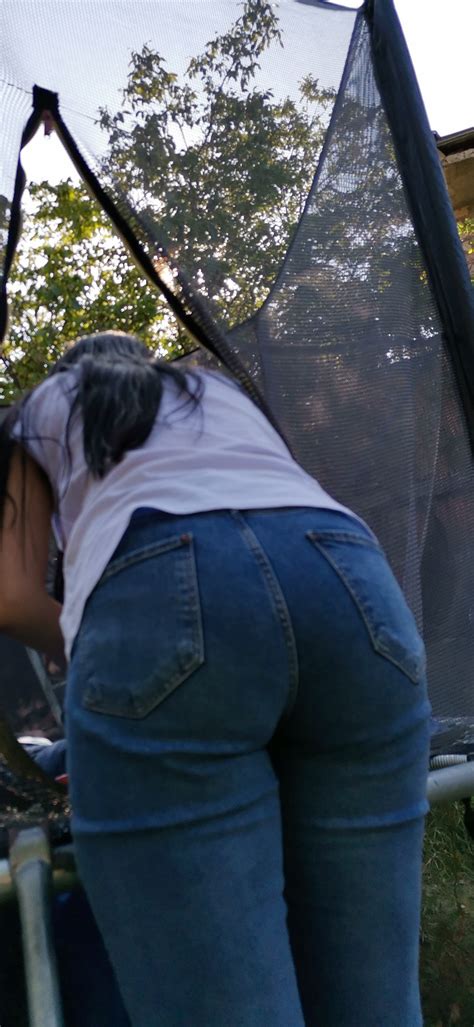 Some Of My Favorite Girl S Ass Captures That I M Addicted To Faceshot Tight Jeans Forum
