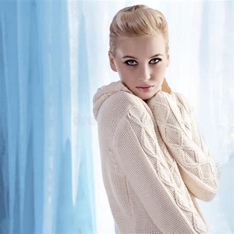 Beautiful Blonde Wearing A Warm Wool Sweater Stock Photo Image Of Perfect Glamour 21609102