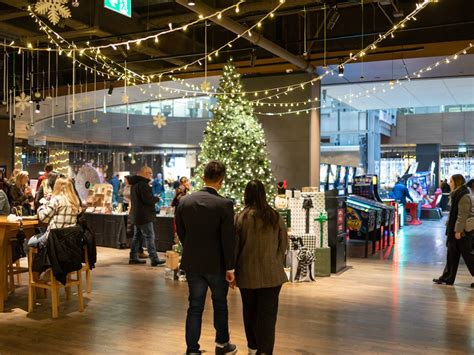 14 Best Christmas Markets in Montreal