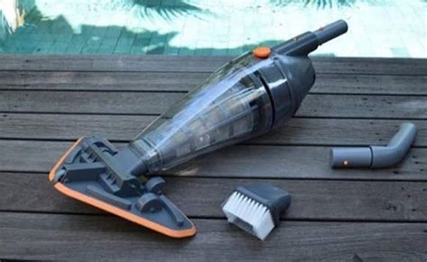 Aspirateur de piscine et spa à batterie Vektro Pro Kokido