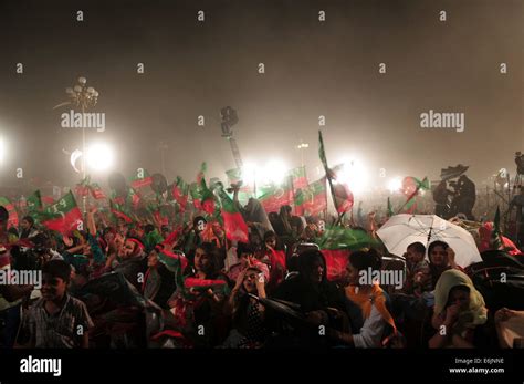 Islamabad Islamabad 25th Aug 2014 Supporters Of Imran Khan Head Of