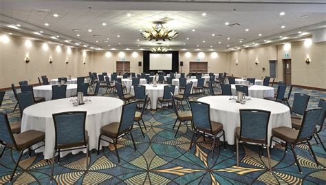 DoubleTree by Hilton Hotel Conference Centre Regina | Tourism Saskatchewan