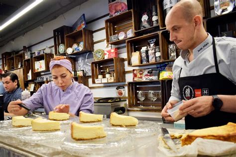 La Mejor Tarta De Queso De Madrid 2024 Se Sirve En Este Alocado Restaurante De Lavapiés