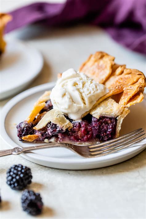 Blackberry Pie Old Fashioned Favorite