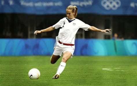 An Interview with All-Star Soccer Player Heather Mitts! - Heathermitts