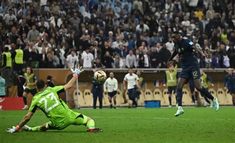 Dibu Martínez reveló por primera vez cuál fue el icónico gol de Di