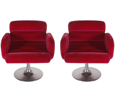 Mid Century Modern Red Swivel Lounge Chairs With Tulip Bases By Stendig