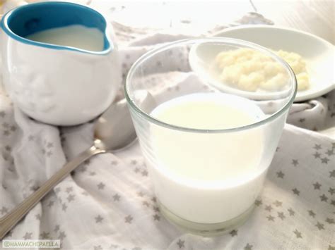 Latte Di Kefir Da Fermenti Vivi Fatto In Casa Una Sana Colazione O