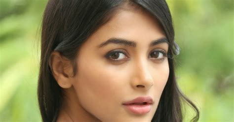 DESI ACTRESS PICTURES Duvvada Jagannadham Movie Actress Pooja Hegde Hot Images In Tight Jeans