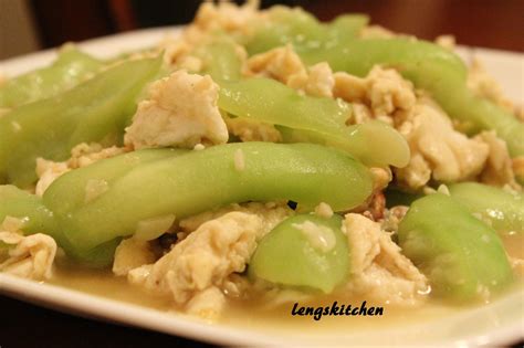 Kitchen Chaos Stir Fried Ridged Gourd With Eggs 胜瓜炒蛋