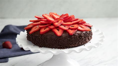 Torta De Chocolate Y Fresas Tastemade