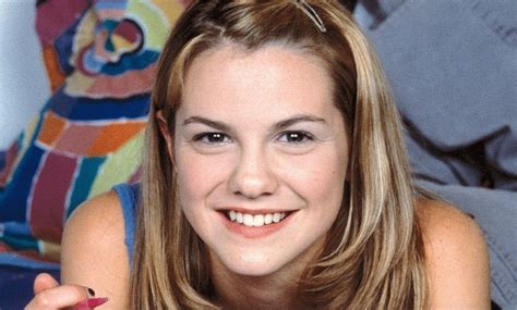 Heres What Larisa Oleynik From The Secret World Of Alex Mack Looks