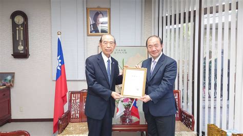 処長陳銘俊は4月7日菊陽町前町長後藤三雄に感謝状を授けました。16年間台湾と熊本に対するご尽力に感謝。