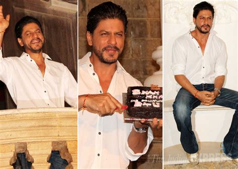 Shah Rukh Khan Celebrates His Birthday With Fans Entertainment