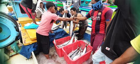 Peringati Hari Jantung Sedunia Dan Hut Emas Ika Unair Gubernur