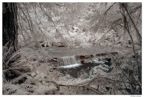 Upper Ledge Falls In 720nm Focal World